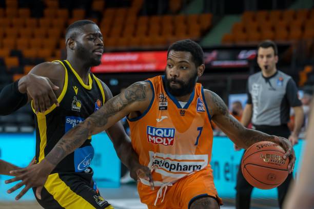 反而增强了 反而增强了