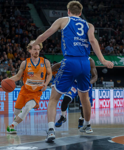 他们而言 他们而言